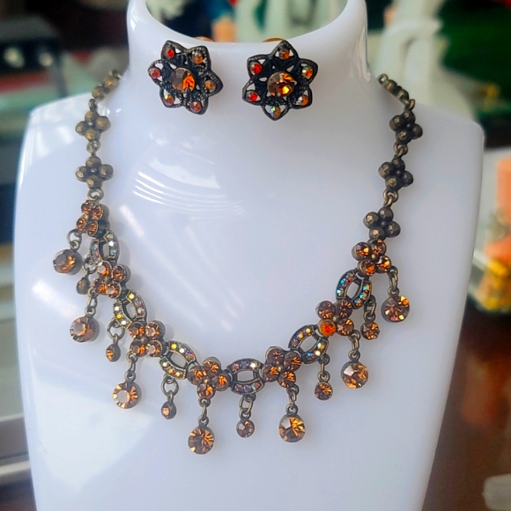 (NWT) Crystal Multi-Colored Beads Set.